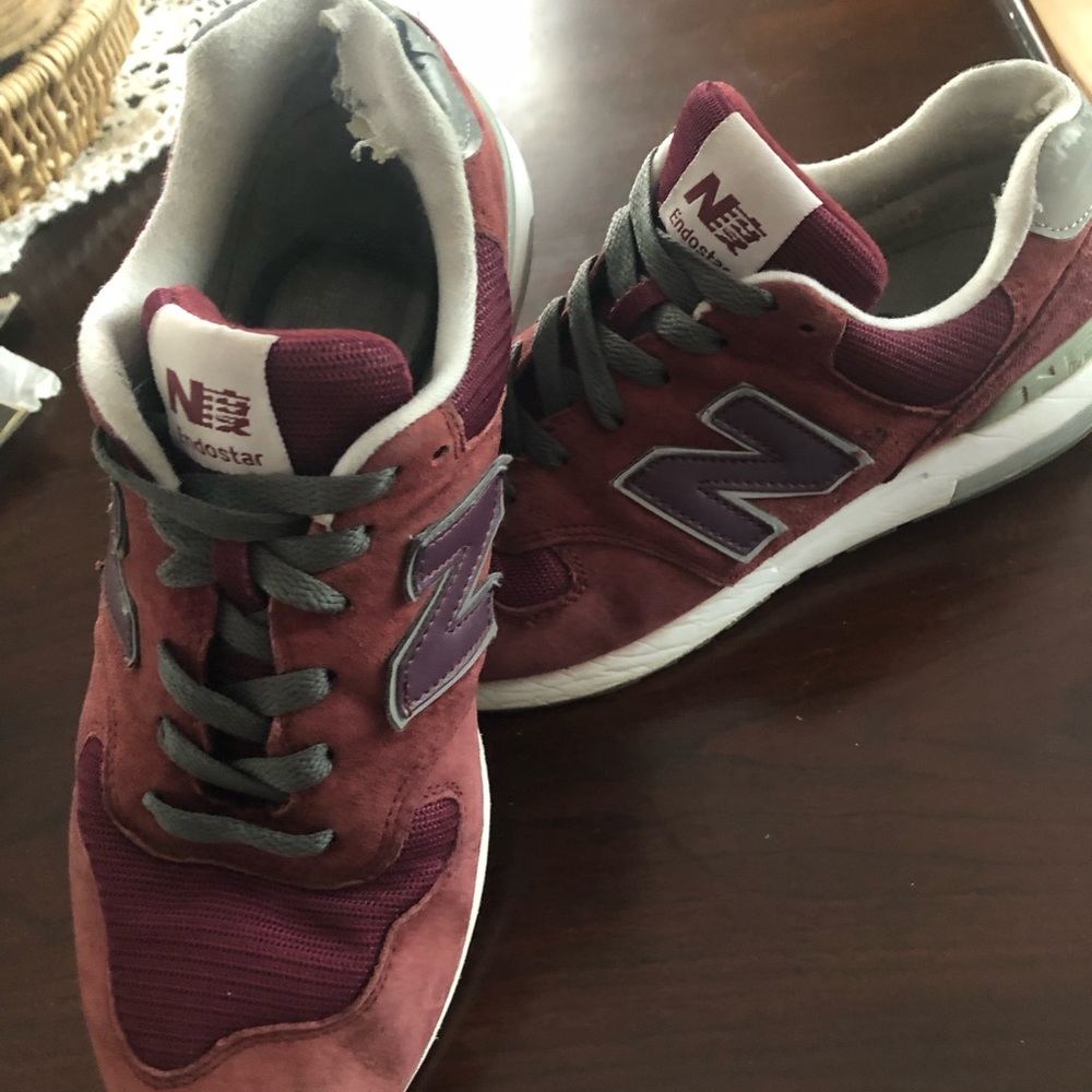 New balance used women’s 6.5 endostar athlete shoe.